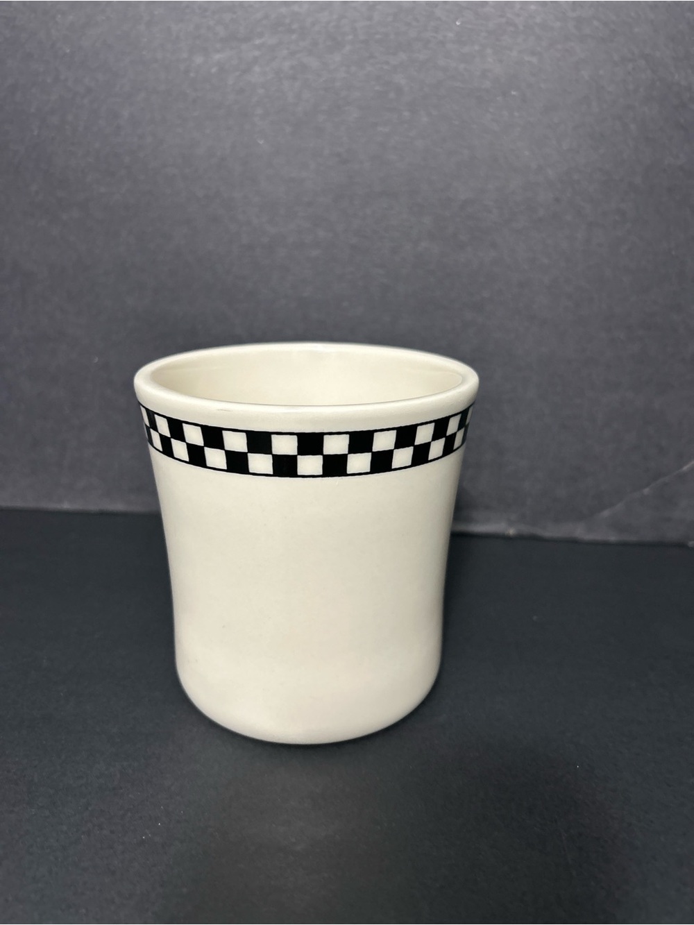 Homer Laughlin Mug with Black Checkered Accent - Picture 5 of 8